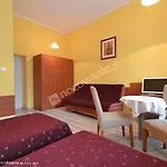 Admiral Ii Bed & Breakfast 3*