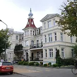 Bed & Breakfast Admiral Ii 3*
