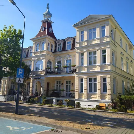 Admiral Ii Bed & Breakfast Swinoujscie