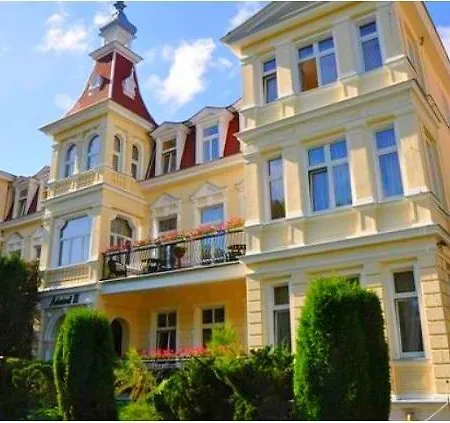 Bed & Breakfast Admiral Ii *