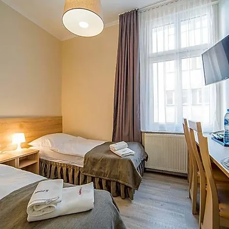 Admiral Ii Bed & Breakfast 3*