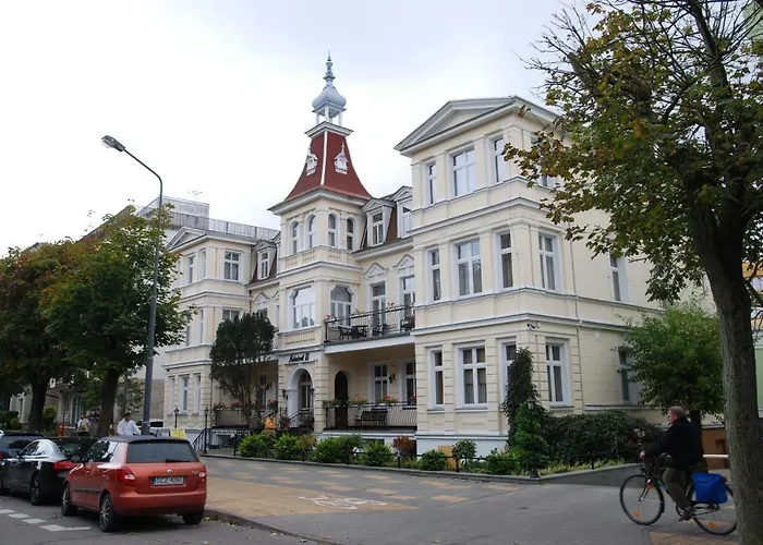 Alojamento de Acomodação e Pequeno-almoço Admiral Ii 2*